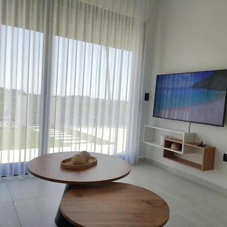 Eni ヴィラ ドゥラス