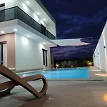 Eni Villa *
